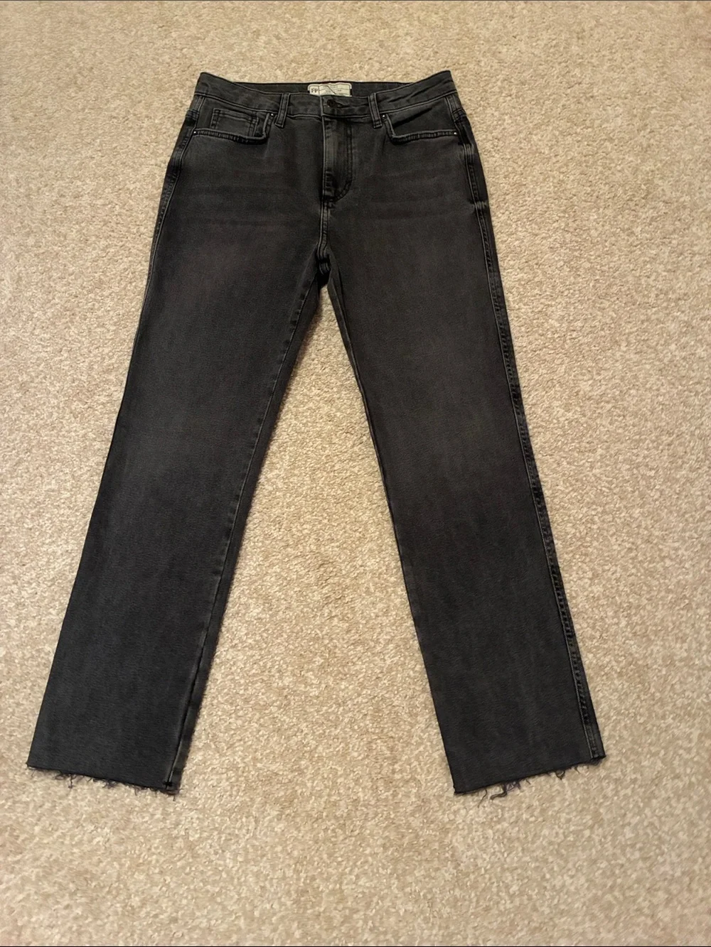 Free People Faded Black/Gray Raw Hem Skinny Jeans Sz 28
